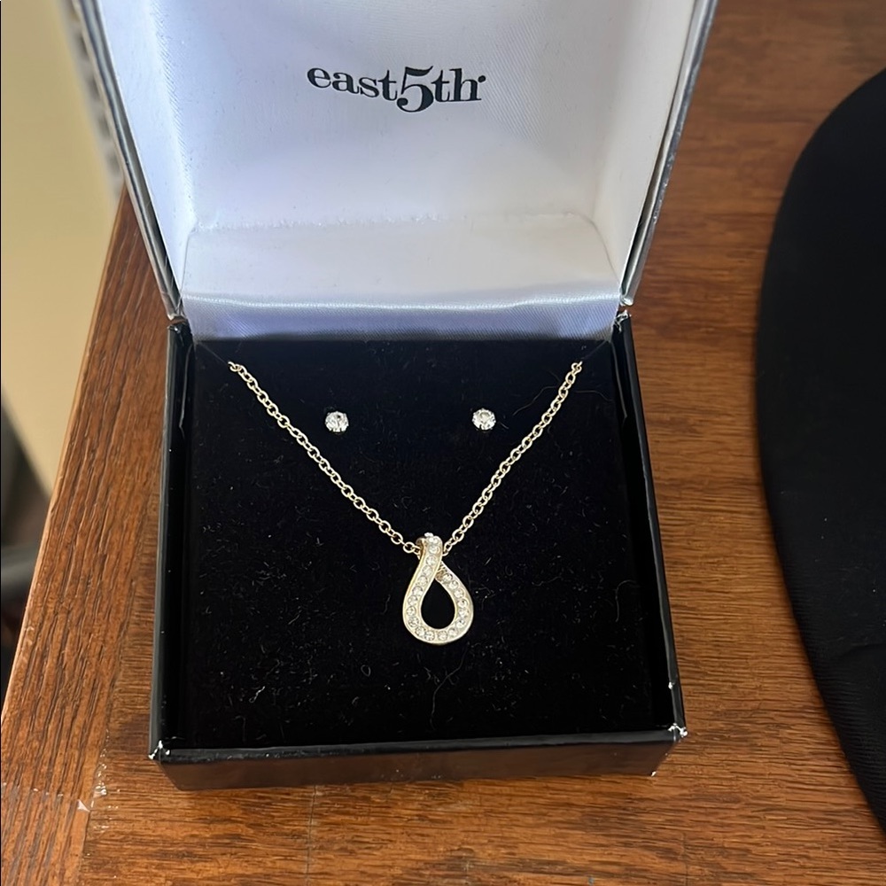 East 5th Necklace and Earring Set